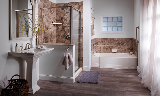 Modern bathroom with shower enclosure and bathtub